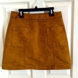 Old Navy™  mini skirt, zip up back, high-Waist in chestnut, size 4